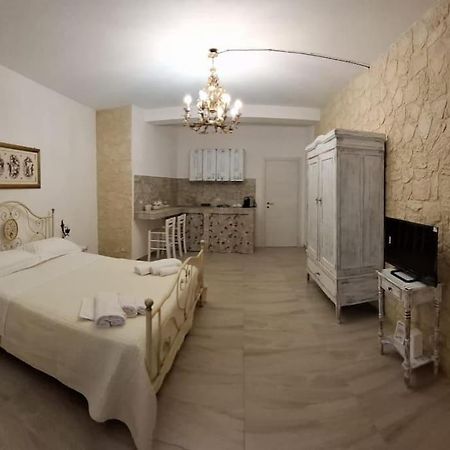 Casa Vacanze Vico Minaudo Aeroporto di Catania Fontana Rossa Esterno foto