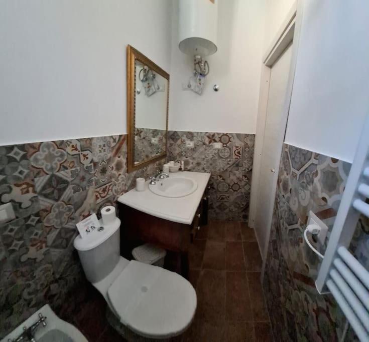Casa Vacanze Vico Minaudo Aeroporto di Catania Fontana Rossa Esterno foto